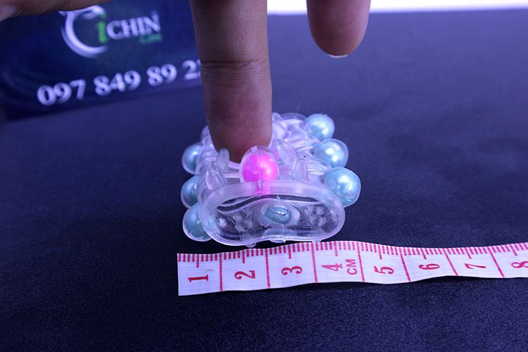  So sánh Bao cao su gắn bi có gai hở đầu làm bạn tình rên rỉ sung sướng cao cấp