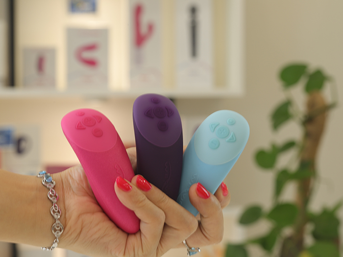  Kho sỉ We-vibe Chorus rung 2 đầu không giới hạn thương hiệu cao cấp từ Canada hàng xách tay